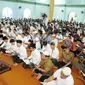 Khataman Alquran buruh Cikarang, Kabupaten Bekasi, Jawa Barat, Jumat (28/4/2017). (Liputan6.com/Ahmad Romadoni)