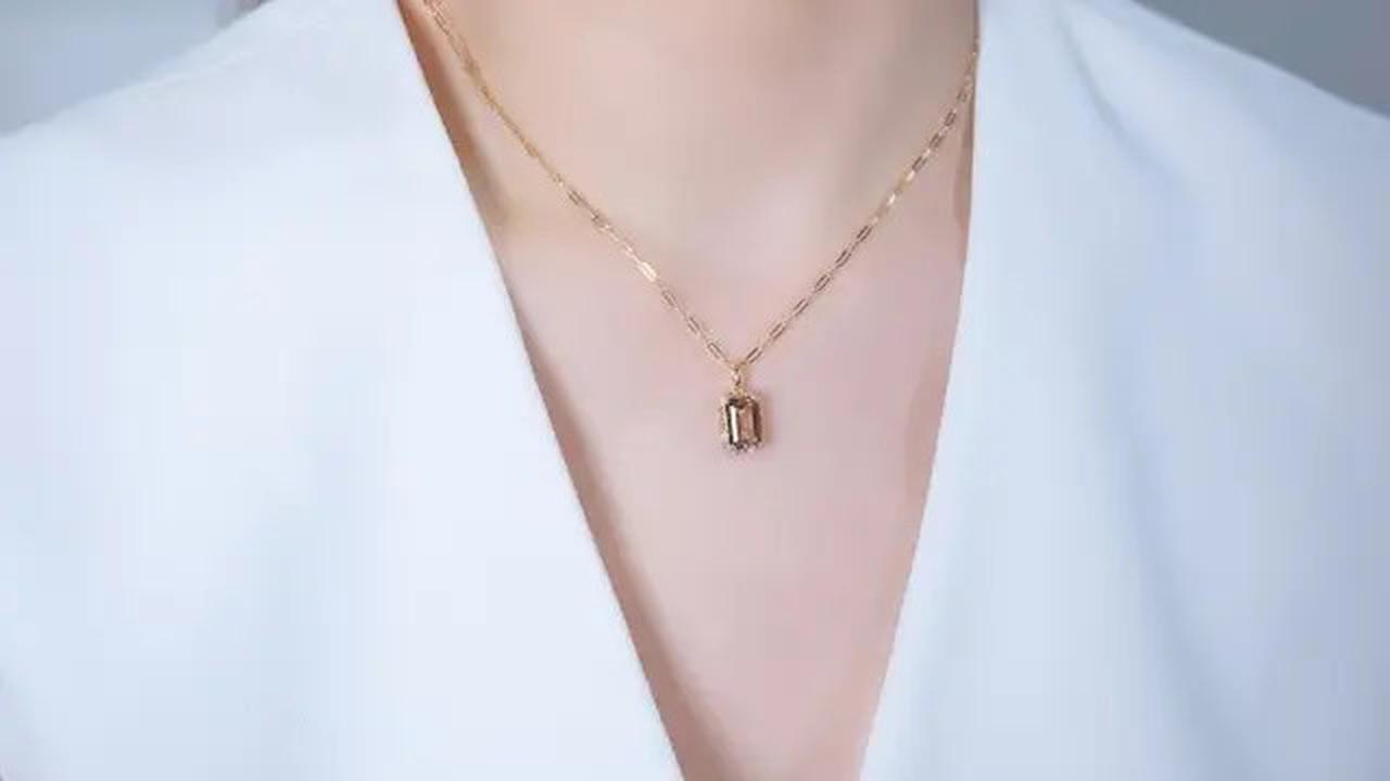 Apa Bedanya Kalung Emas 23 dan 24 Karat? Panduan Lengkap Sebelum Membeli