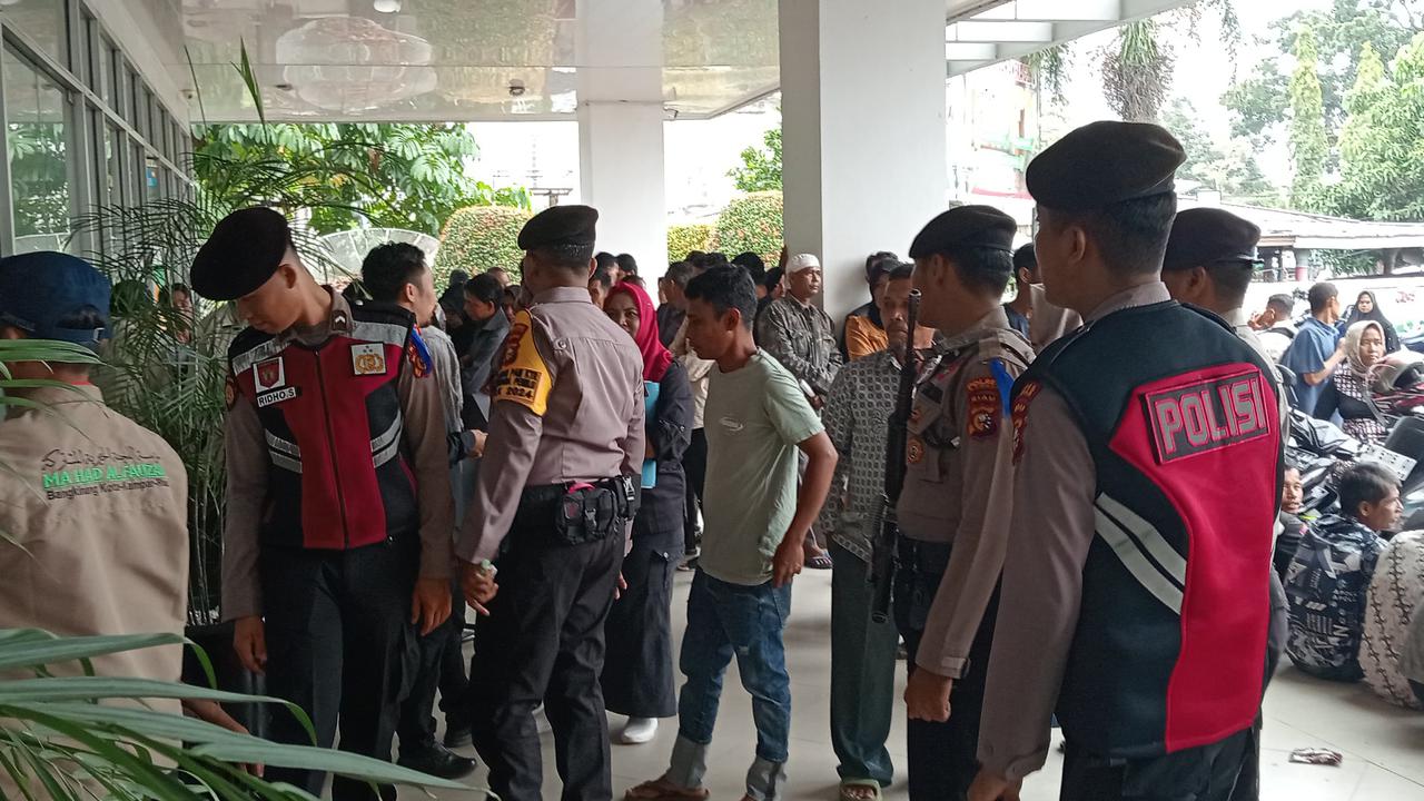 Samapta Polres Kampar melaksanakan kegiatan cooling system