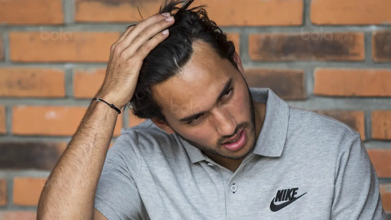 Ezra Walian