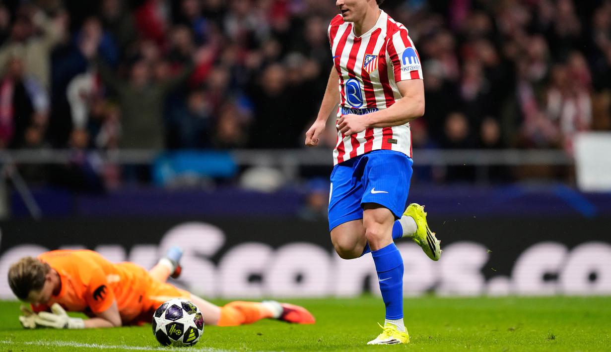 Kinsky melakukan dua blunder yang berbuah kebobolan untuk Tottenham Hotspur lewat Marcos Llorente (6') dan Julian Alvarez (15').