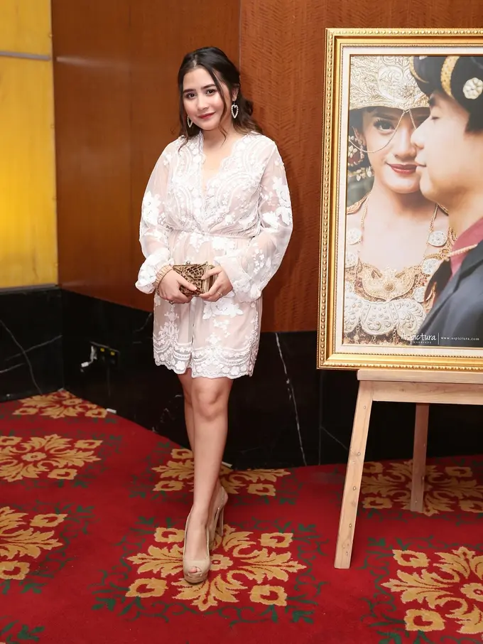[Bintang] Prilly Latuconsina
