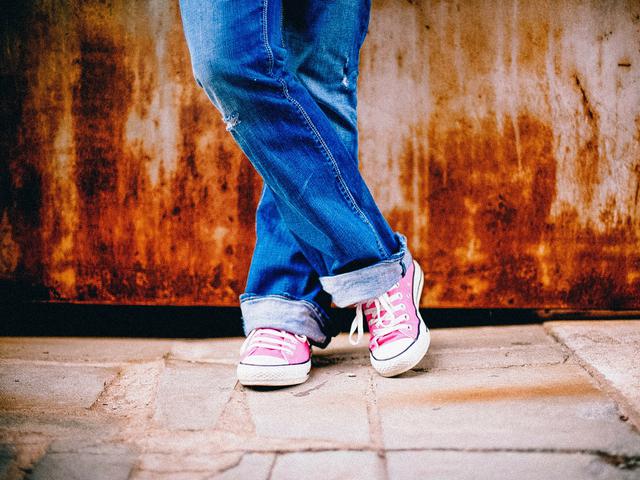 Jangan Salah Begini Cara Bersihkan Sepatu Sesuai Bahan Citizen6 Liputan6 Com