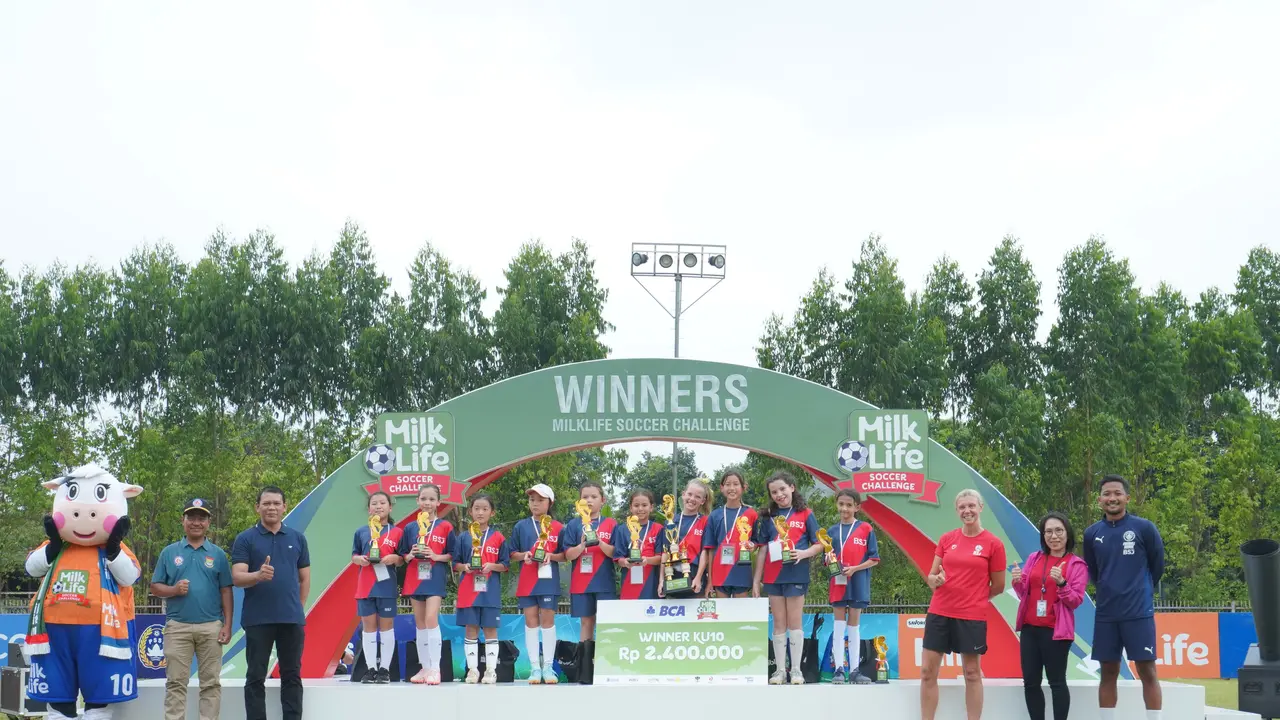 BSJ dan SDN Buaran 01 Juara Juara Kompetisi Sepak Bola Putri Junior di Tangerang