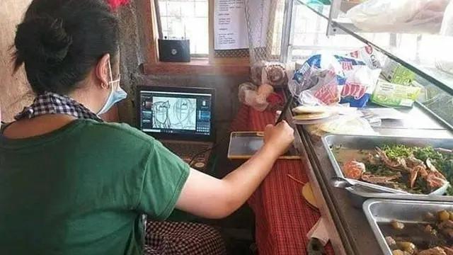 10 Potret Nyeleneh Pedagang Pakai Alat Tak Biasa Waktu Jualan Ini Bikin Heran