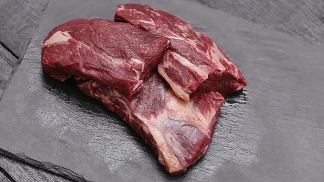 Kenapa Daging Kurban dari Freezer Jangan Disiram Air Panas? Ini Risikonya