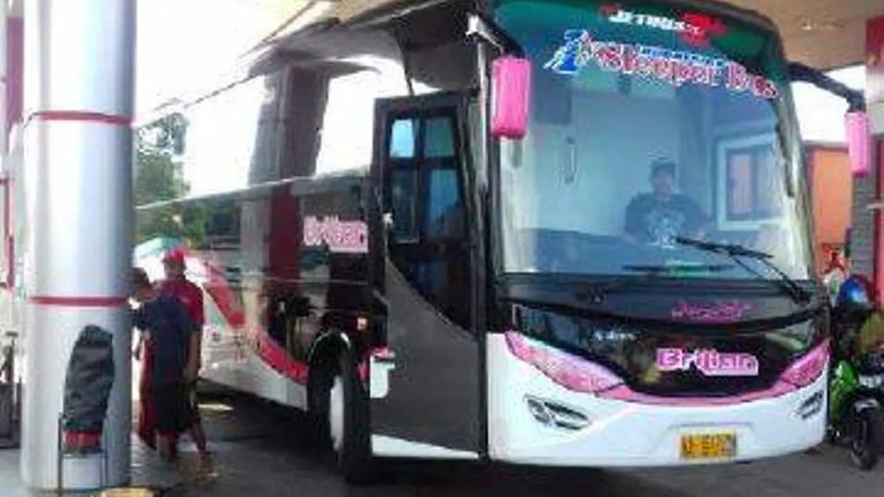 [Bintang] Tak Perlu ke Luar Negeri, Sleeper Bus Hadir di Indonesia