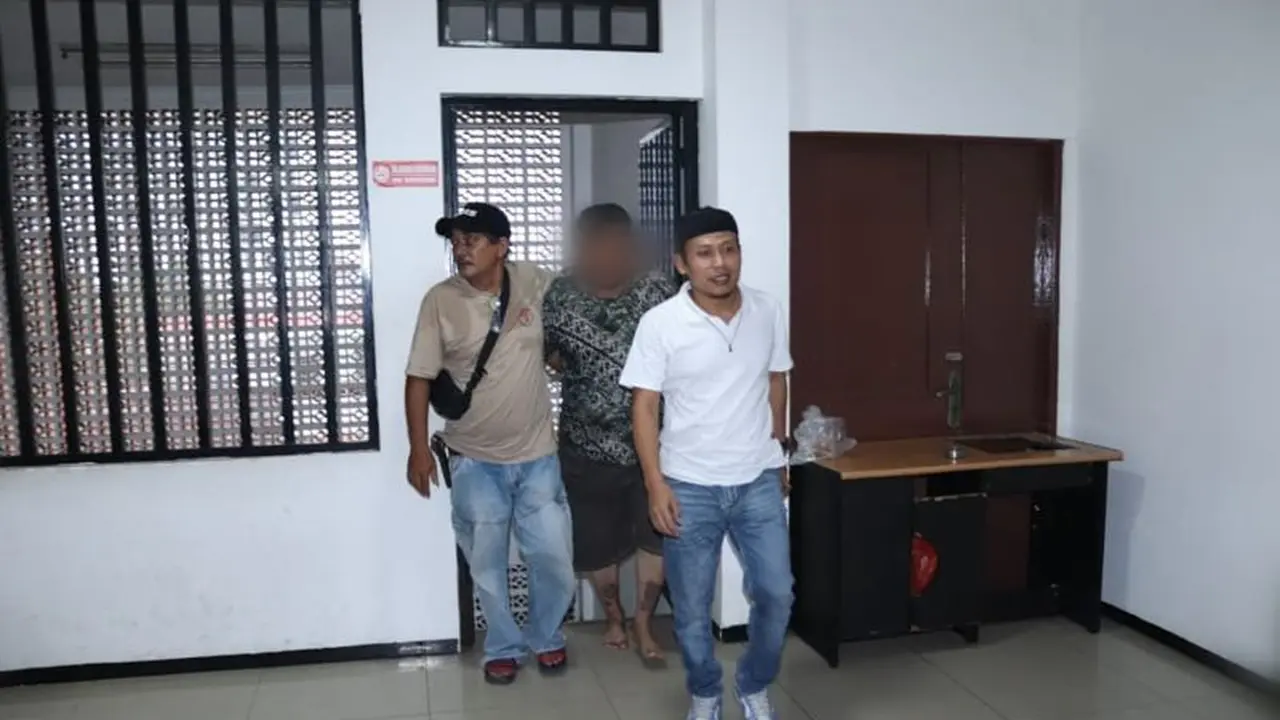 Dukun Buka Aura yang Gasak Emas Warga Tegal Alur Ditangkap