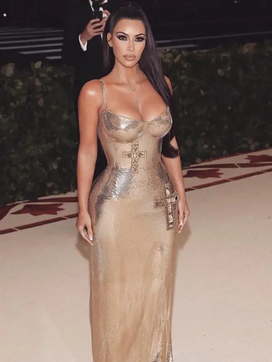 Tentu saja Kim Kardashian   tak membiarkan berita tak benar   tersebar di publik. (instagram/kimkardashian)