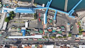 Hampir Sebulan Macet di Akses Pelabuhan Ketapang, Antrean 5 Km; ASDP Ungkap Strategi