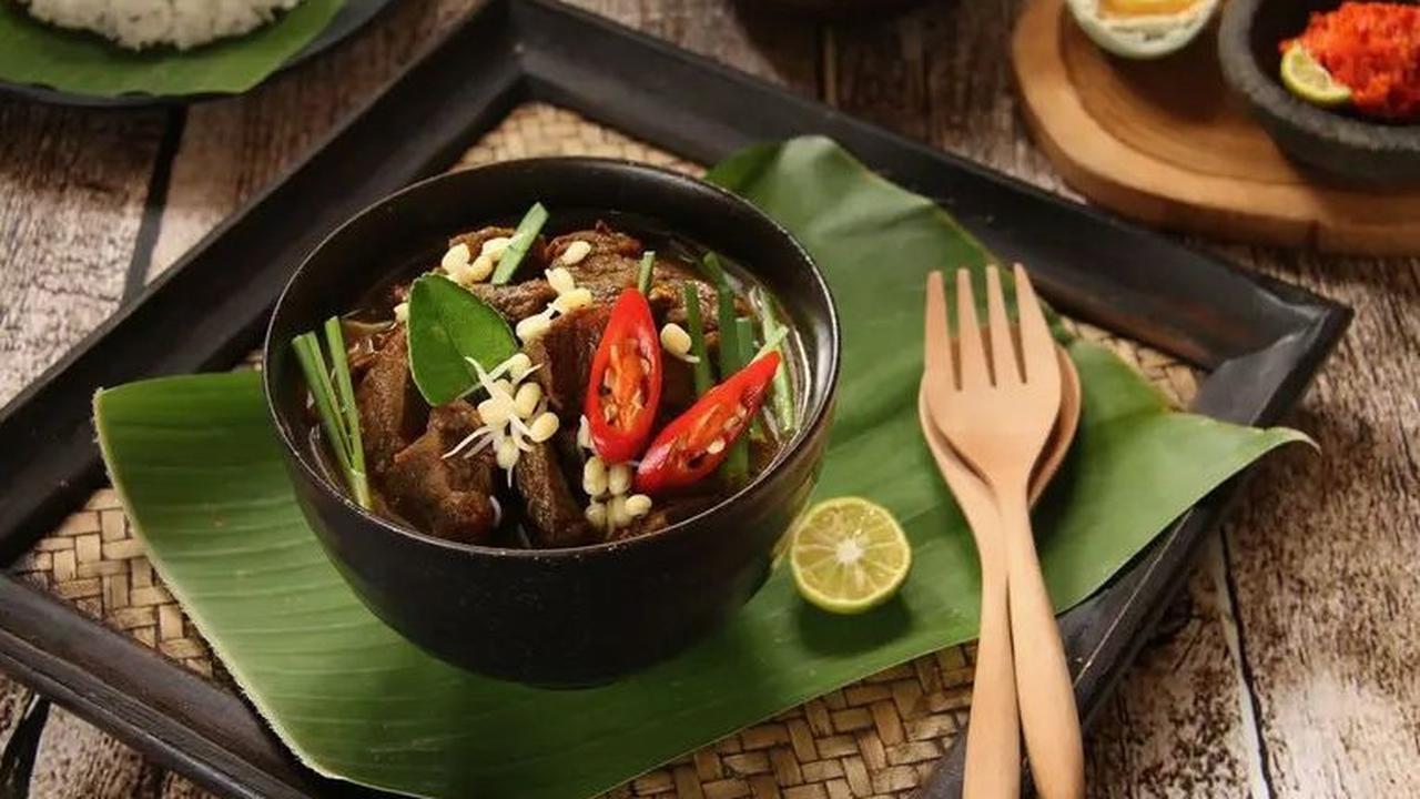 Menelusuri Kabur Sejarah: Makanan untuk Siapa?