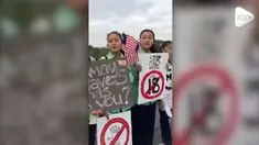 Aksi sejumlah LSM meminta pemerintah Malaysia mengakhiri pernikahan anak. Mereka menyerahkan petisi yang berisi 156.000 tanda tangan.