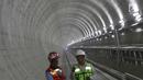 Suasana pembangunan proyek Mass Rapid Transit (MRT) di Jakarta, Kamis (19/10). Pembangunan MRT fase 1 (Lebak Bulus-Bundaran HI) per September 2017 telah mencapai 80,5 persen. (Liputan6.com/Immanuel Antonius)