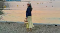 Potret Raline Shah Nikmati Sunset di Saint Tropez Prancis, Gayanya Elegan