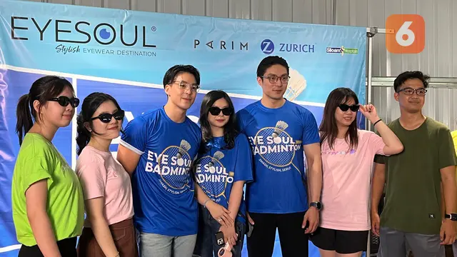 Tip Memilih bentuk kacamata, wajah oval maupun hati bisa bereksperimen