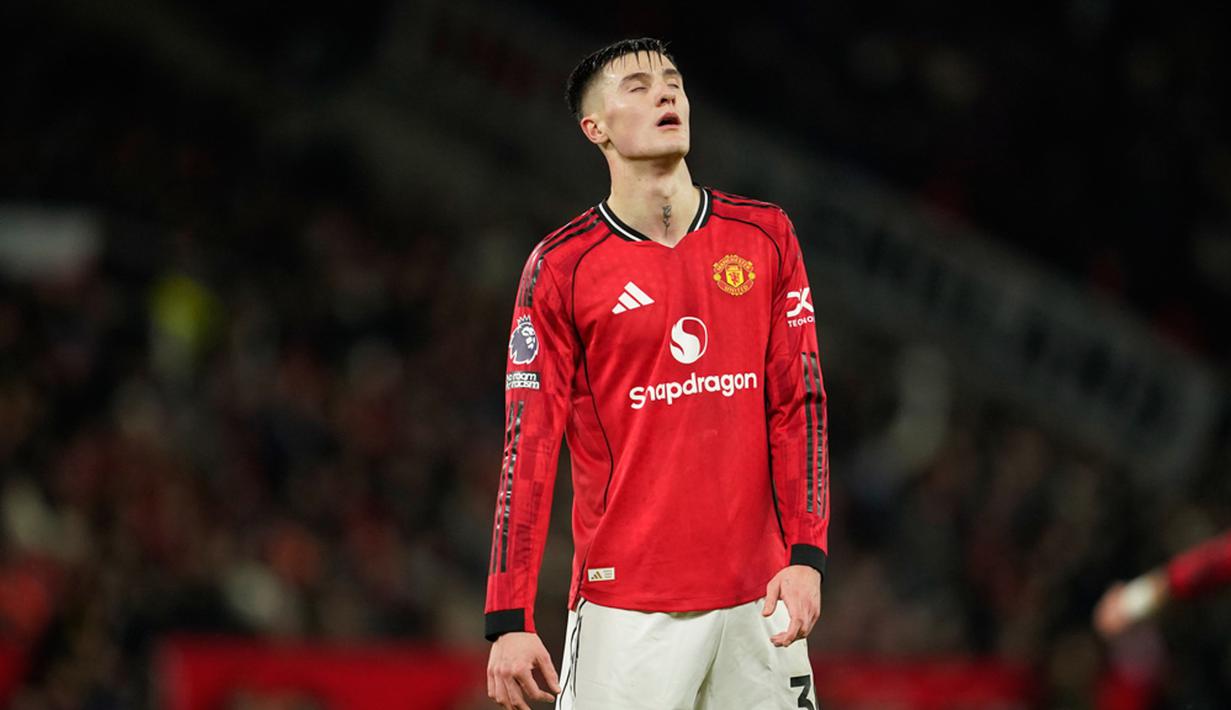 Hasil imbang ini membuat Setan Merah gagal menutup tahun 2025 dengan kemenangan di kandang sendiri. Sementara Wolves yang berstatus tim juru kunci justru menghentikan rentetan 11 kekalahan beruntun mereka di Liga Inggris. (AP Photo/Dave Thompson)