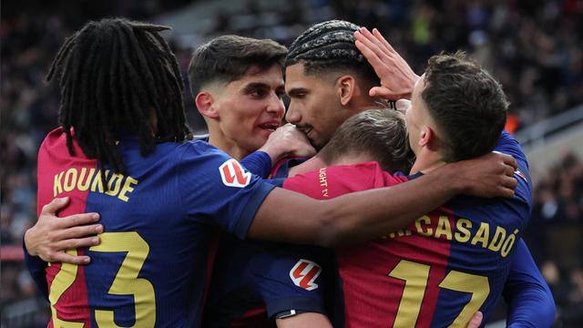 Barcelona Jauhi Kejaran Real Madrid