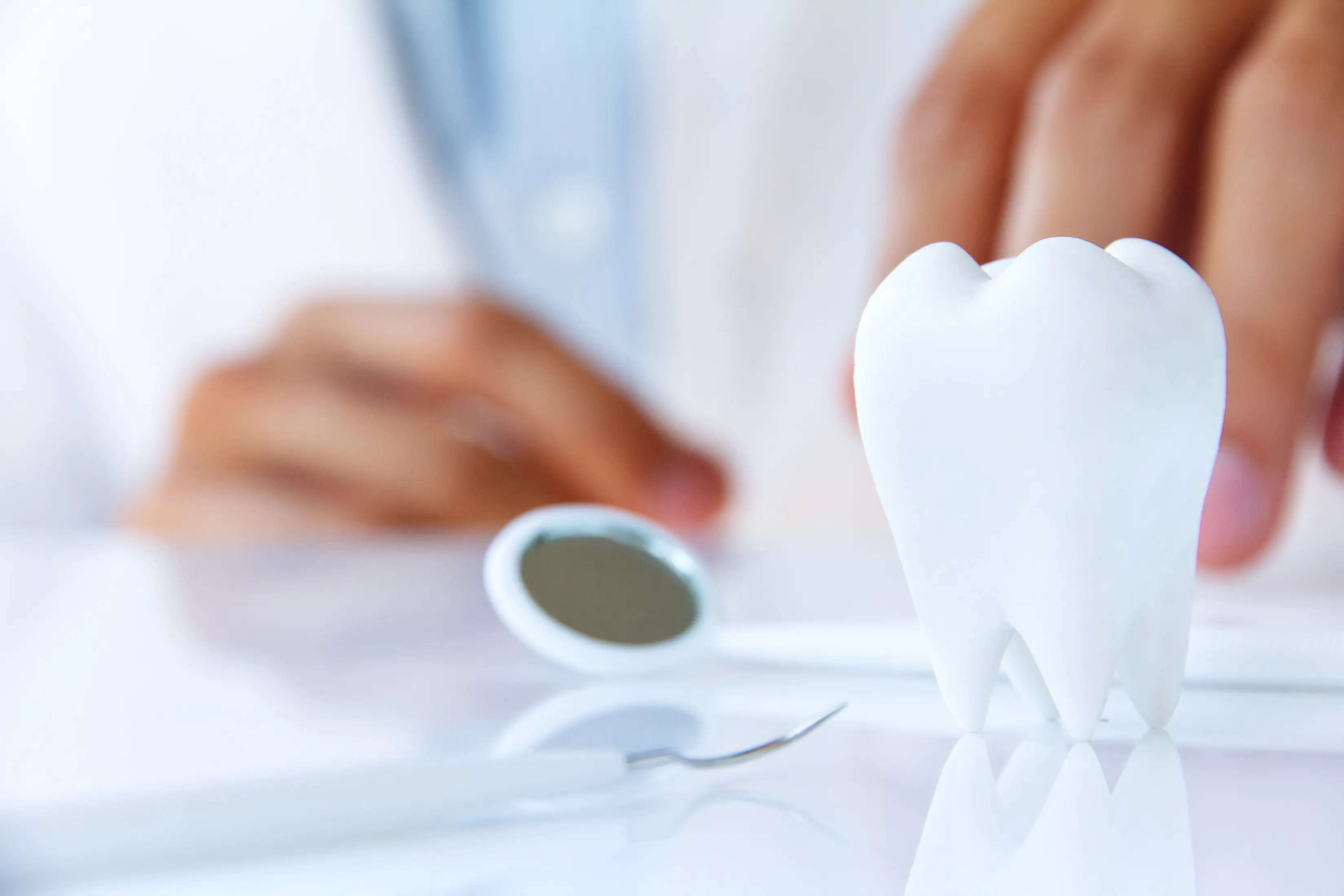 Apakah perlu langsung ke dokter bila gigi kamu berlubang? (Sumber Foto: Steven M Huffstutler DDS)