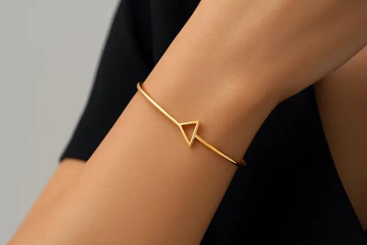 8 Model Gelang Emas 24 Karat 5 Gram yang Lagi Tren, Mewah Tapi Simpel untukSehari-Hari