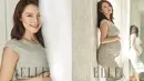 Dilansir dari Koreaboo (22/8/16), Park Kahi kembali didapuk menjadi model majalah Elle. Disinilah dirinya harus berpose sebagai ibu hamil untuk pertama kalinya. (Koreaboo)