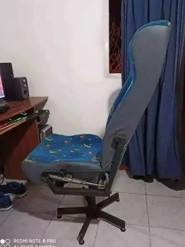 6 Potret Kursi Putar Nyeleneh Ini Bikin Tepuk Jidat, Jadi Enggak Nyaman Duduk