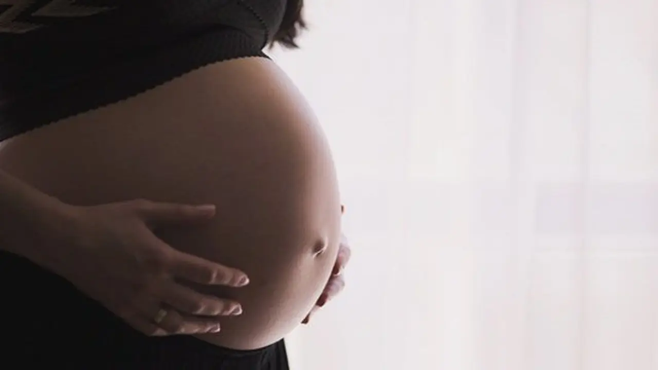 Ibu hamil/copyright Unsplash.com/freestocks.org