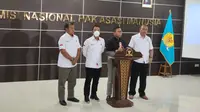 Sekjen PSSI Yunus Nusi memberi keterangan terhadap dukungan Shin Tae-yong dan pemain Timnas Indonesia terhadap Mochamad Iriawan. (Liputan6.com/Thomas)
&nbsp;