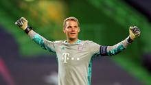 6. Manuel Neuer - Peran Neuer tampil apik dalam menjaga gawang Bayern Munchen di Liga Champions Musim ini. Kiper 34 tahun ini mampu menahan serangan tanpa kebobolan saat Bayern Munchen mengalahkan Lyon di babak semifinal Liga Champions. (AFP/Miguel A. Lopes/pool)
