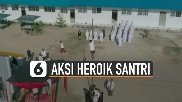 VIDEO: Viral Aksi Heroik Santri Panjat Tiang Bendera Saat Upacara Hari Santri Nasional