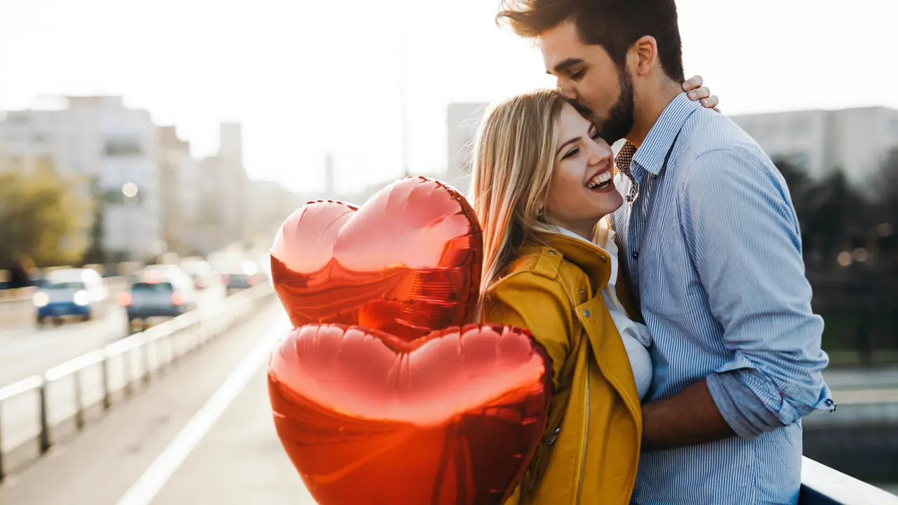 Hubungan cinta pasangan bahagia (iStock)