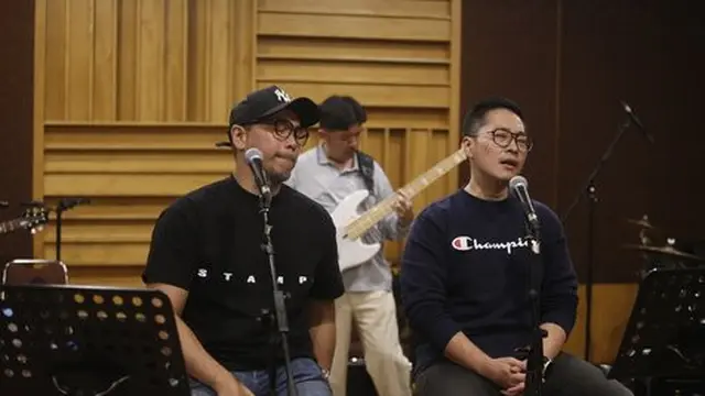 Kerispatih Latihan Bareng Sammy Simorangkir untuk Konser Gen-P Generasi Pesta. (KapanLagi.com/Bayu Herdianto /ums)