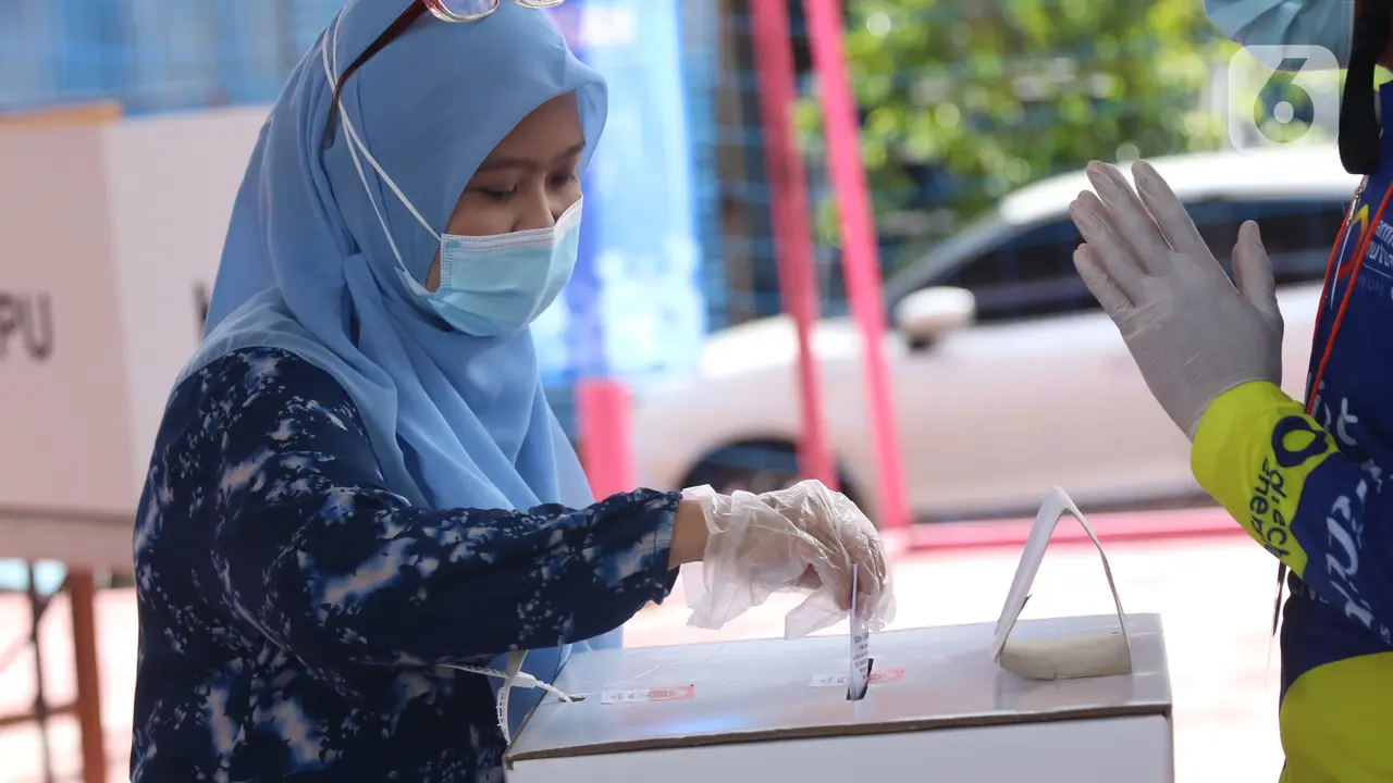 Wajib Kenakan Sarung Tangan  di Pilkada Tangsel 2020