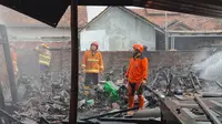 Kebakaran Hebat di Parkiran, 28 Sepeda Motor Buruh Pabrik Rokok di Kudus Tinggal Kerangka