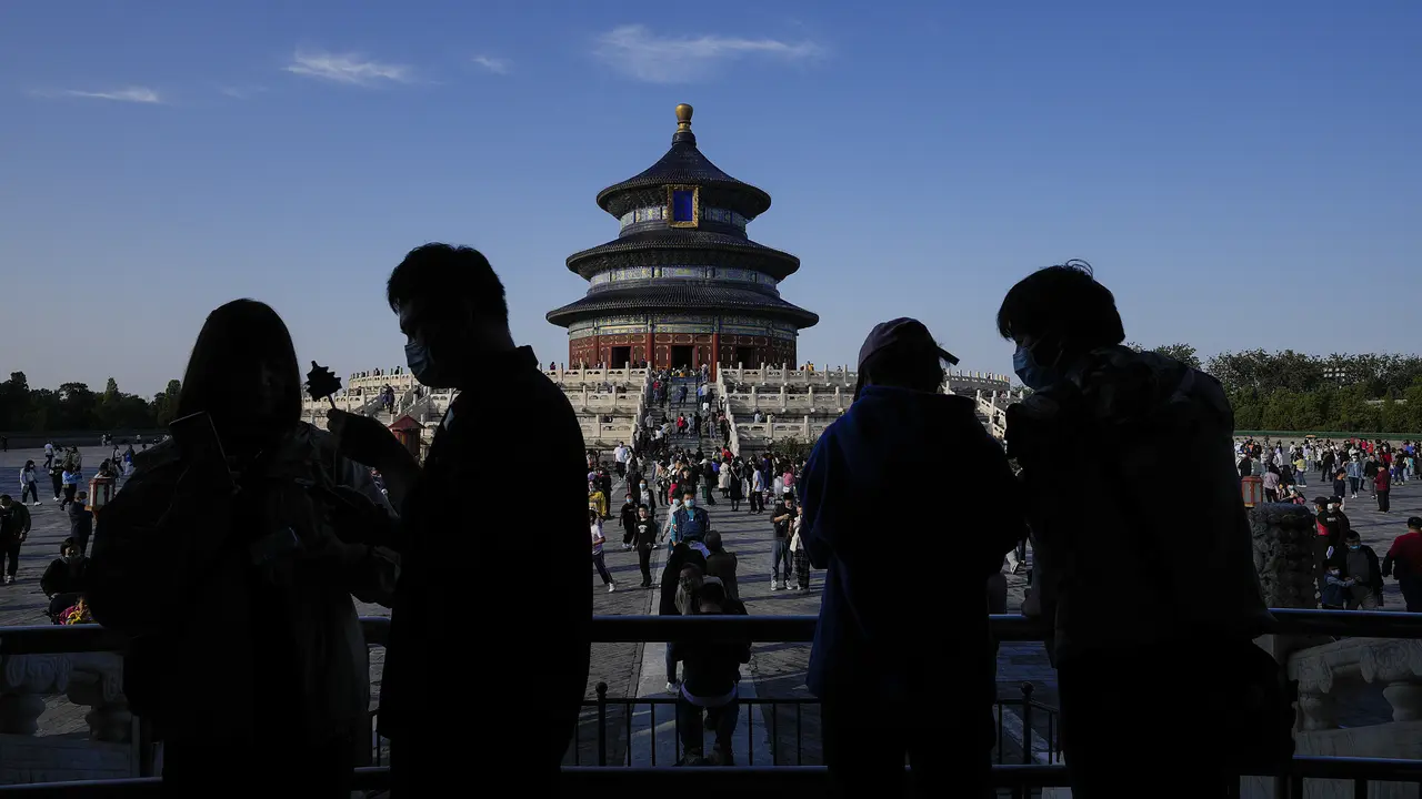 Ramainya Pengujung Kuil Surga di Hari Terakhir Libur Nasional China