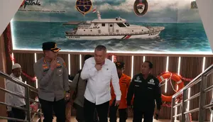 Menhub Dudy Janji Investigasi Kebakaran KM Mutiara Sentosa II