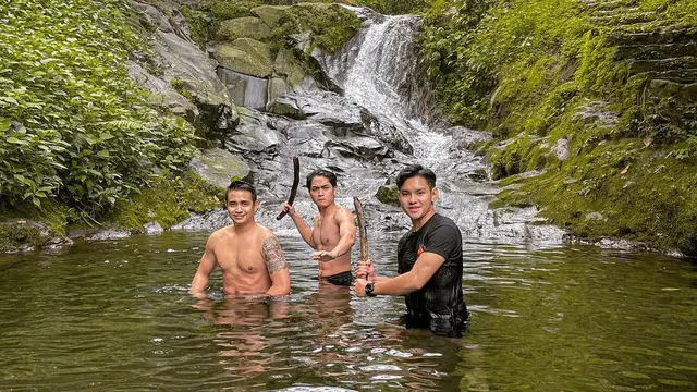 Temu Kangen, Ini 6 Momen Liburan Ajun Perwira, Aditya Suryo, dan Maghara Adipura