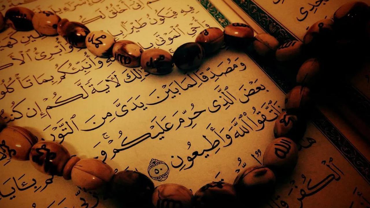 Keutamaan Bacaan Tahiyat Akhir dalam Salat