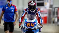 Pembalap Pertamina Mandalika SAG Team, Bo Bendsneyder saat mengikuti Moto2 Qatar 2021. (Dokumentasi Pertamina Mandalika SAG Team)