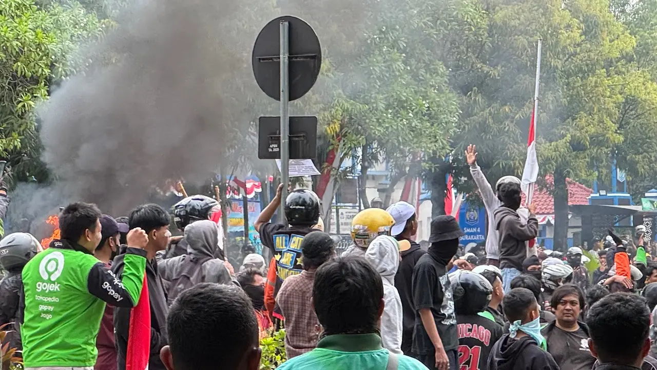 Demo ojol di Solo