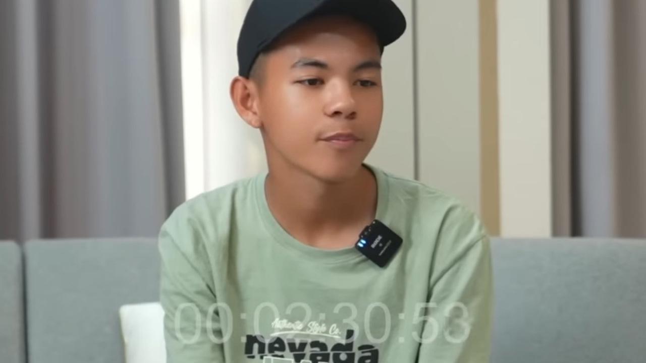 Derlin memiliki nama lengkap Derlin Wahyudi. Ia merupakan seorang siswa di MAN 4 Pandeglang, Banten. Derlin terkenal berkat kontennya bangun jam 1 pagi untuk mempersiapkan dagangan sebelum berangkat sekolah.
