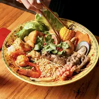Ceriakan masa karantina dengan sajian menu hot pot istimewa yang praktis dengan lezat lengkap dengan kuah mala dari Dragon Hot Pot. (Foto: dok Dragon Hot Pot)