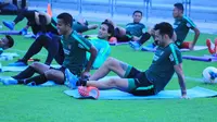 Para pemain Timnas Indonesia ketika berlatih di Dubai, Uni Emirat Arab. (Foto: PSSI)