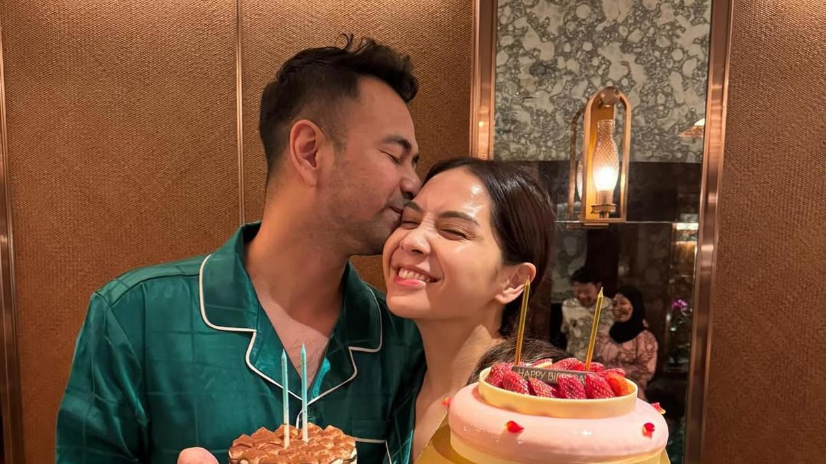 Rayakan Ulang Tahun Bersama, Nagita Slavina dan Raffi Ahmad Kompak Pakai Piyama Hijau Bareng Anak-Anak