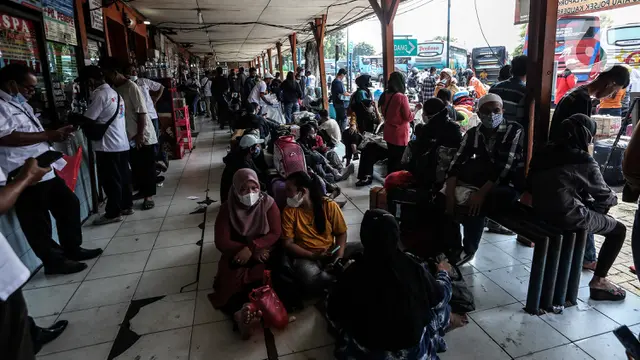Terminal Kalideres Mulai Dipadati Pemudik