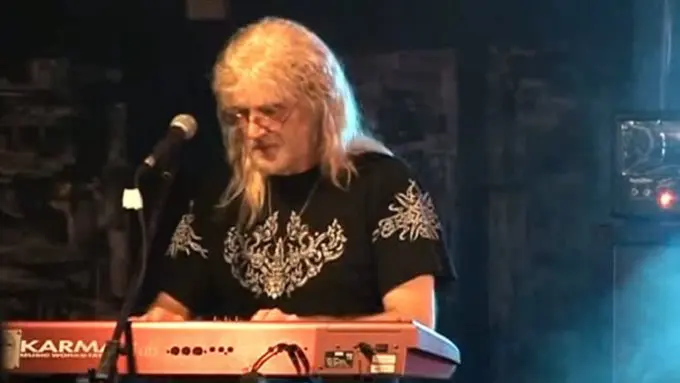 [Bintang] Geoff Nicholls, mantan keyboardist Black Sabbath