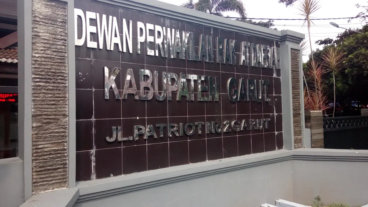 Gedung DPRD Garut di jalan Patriot, Sukagalih, Kompleks Perkantoran Pemda Garut, Jawa Barat
