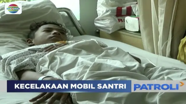 Mobil Pikap Bawa Rombongan Santri Terbalik, 3 Orang Tewas