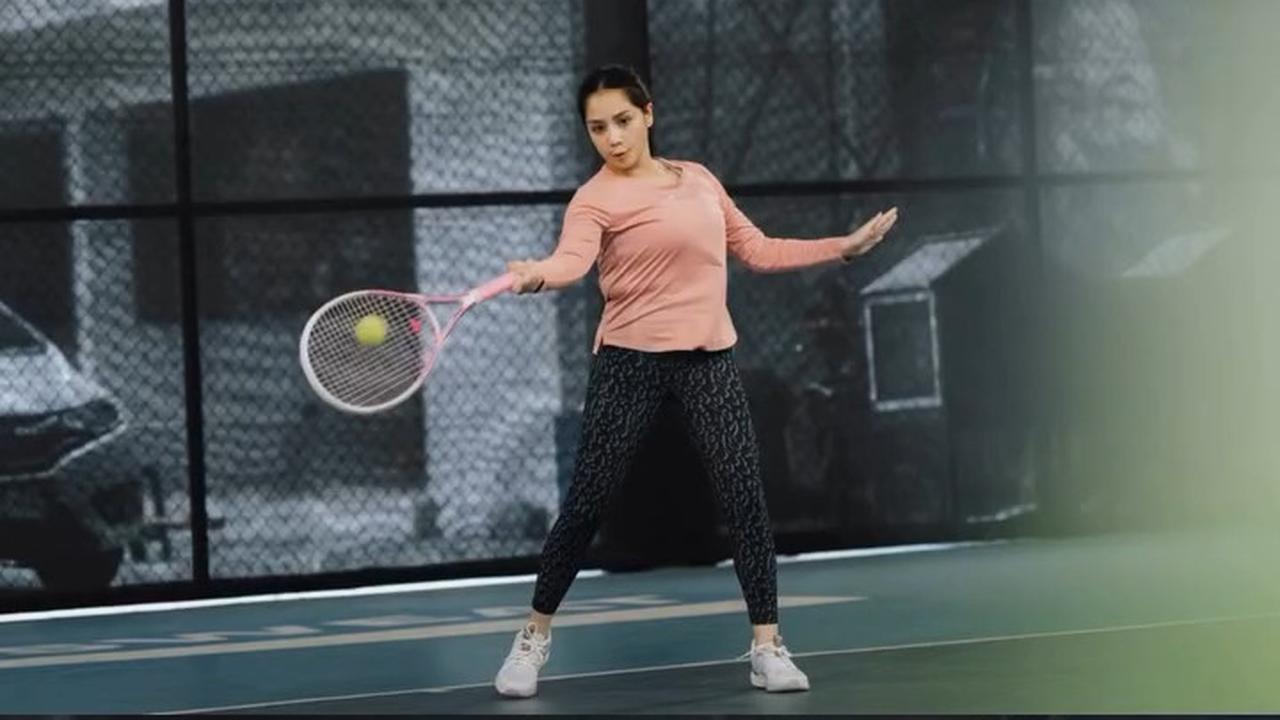 Potret Raffi Ahmad dan Nagita Slavina Latihan Tennis Bareng, Siap Buat Turnamen di Lagi-Lagi Tenis Internasional