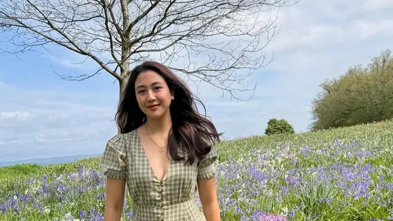 Kebaya sampai Dress Kotak-Kotak, Ini Gaya Taman ala Sherina Munaf yang Bikin Adem