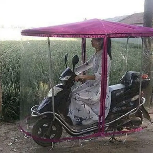 7 Desain Jas Hujan Ini Unik Banget, Bikin Melongo
